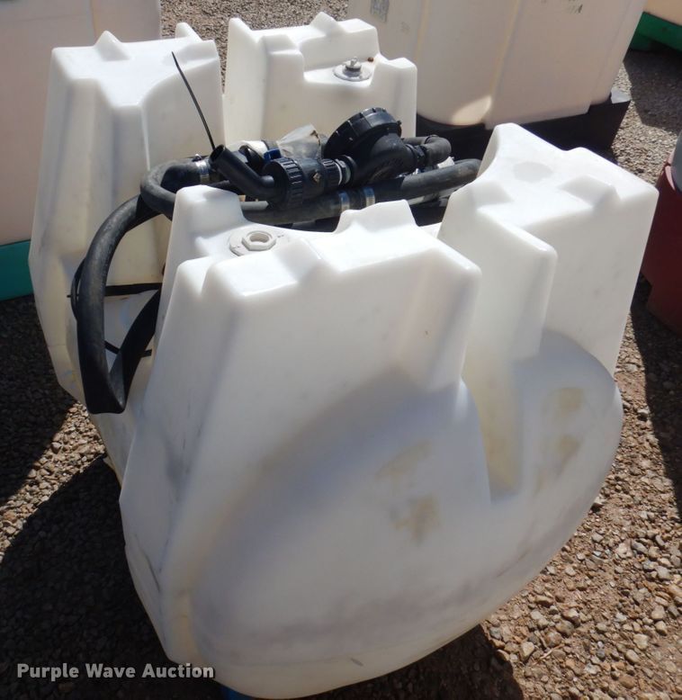 image for item MU9739 Approximately 13 tanks