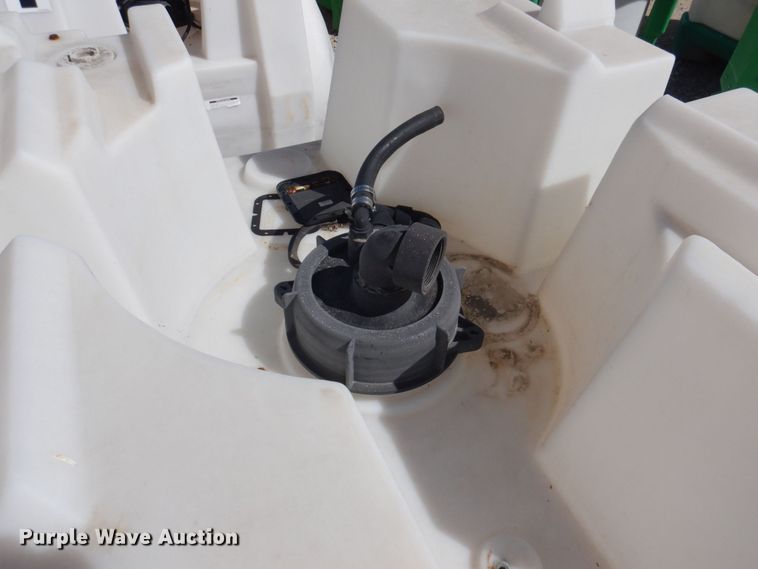 image for item MU9739 Approximately 13 tanks