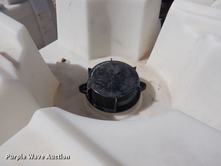 image for item MU9739 Approximately 13 tanks