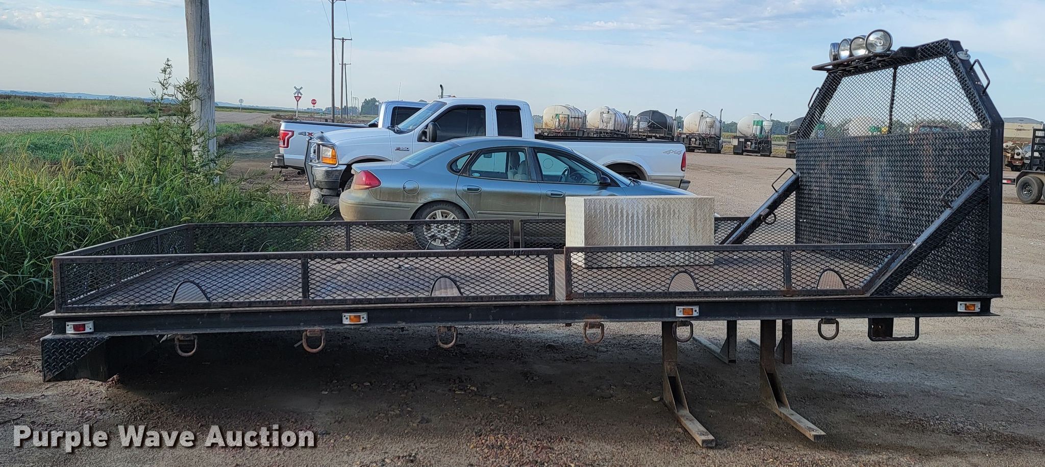 Steel flatbed in Gayville, SD Item JC9632 sold Purple Wave