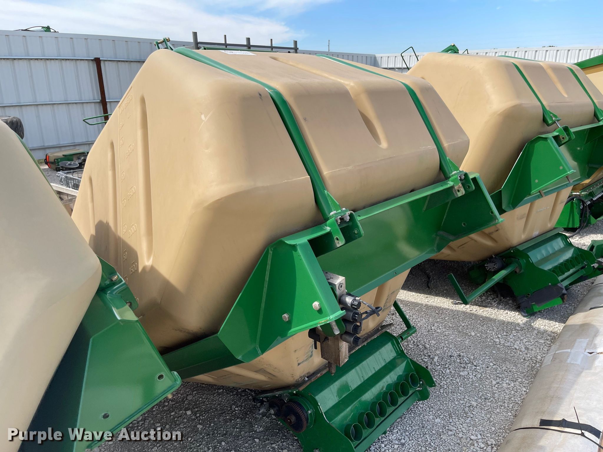 Great Plains seed hopper in Assaria, KS Item MU9172 sold Purple Wave