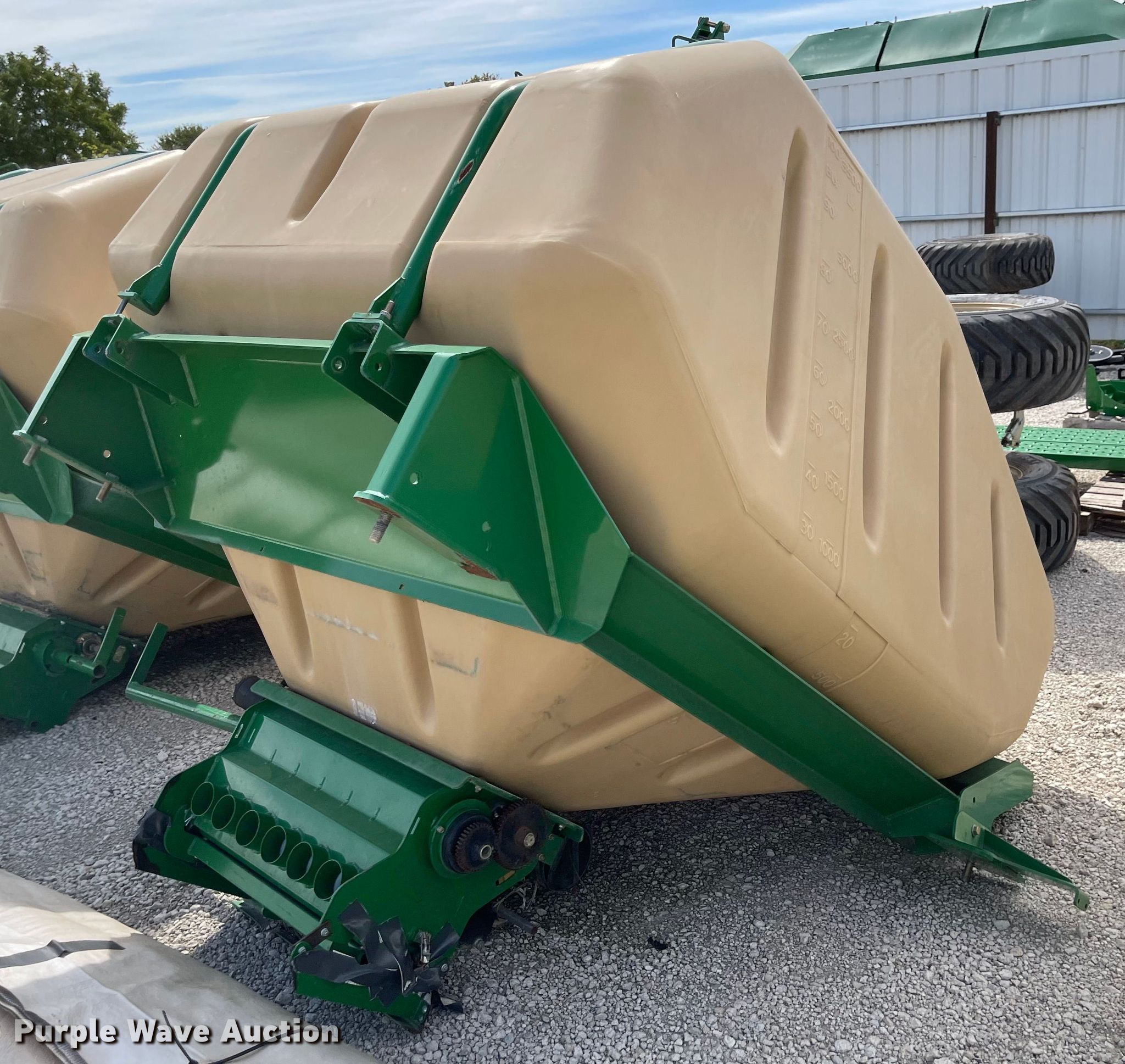 Great Plains seed hopper in Assaria, KS Item MU9173 sold Purple Wave