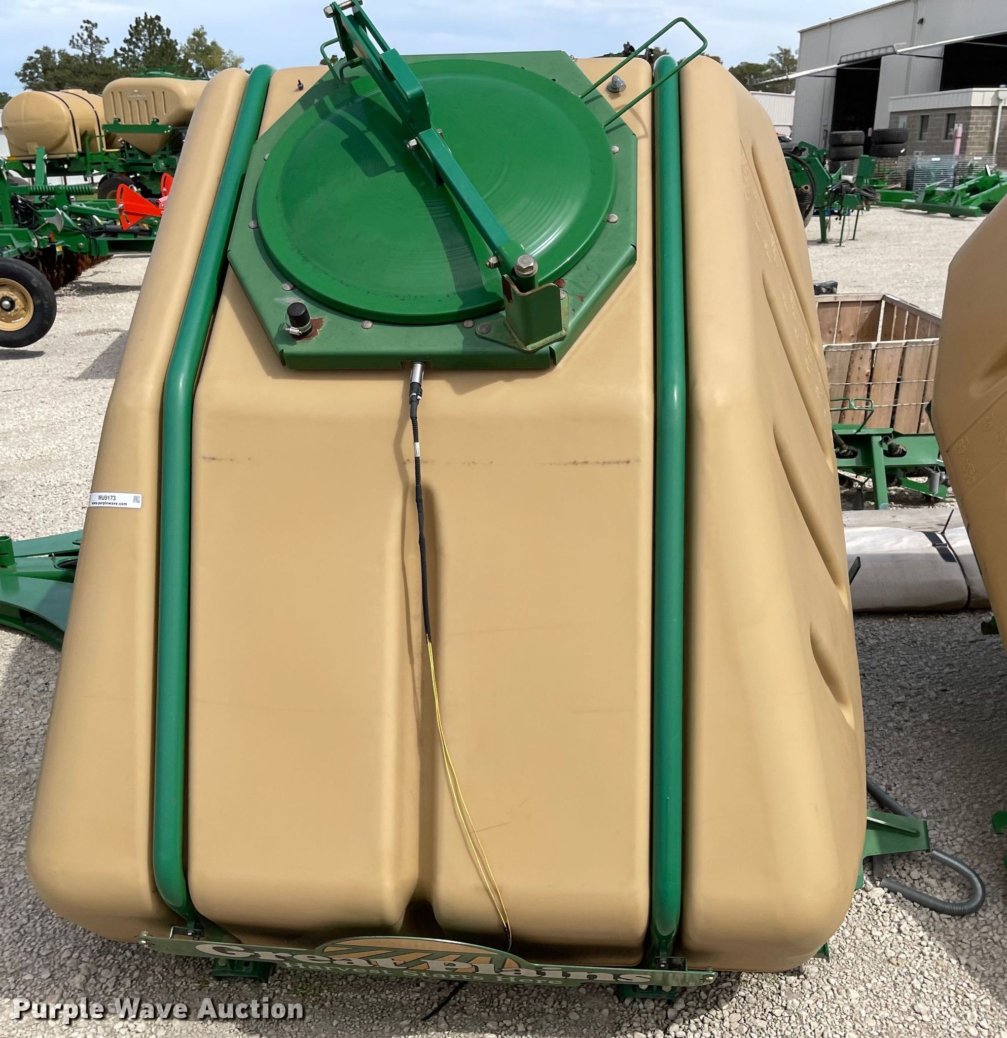 Great Plains seed hopper in Assaria, KS Item MU9173 sold Purple Wave