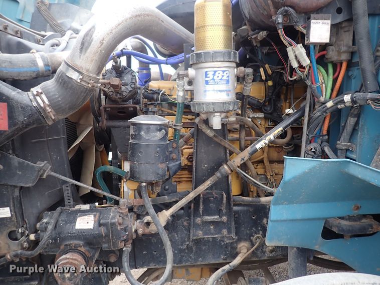 image for item DF8409 2002 International 9200i  semi truck