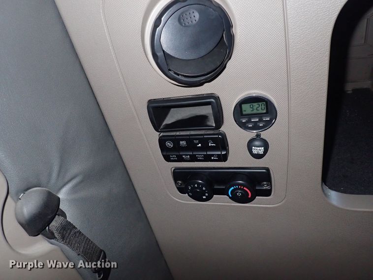 image for item DI1978 2016 Freightliner Cascadia  semi truck