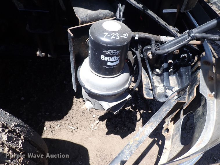 image for item DI1978 2016 Freightliner Cascadia  semi truck