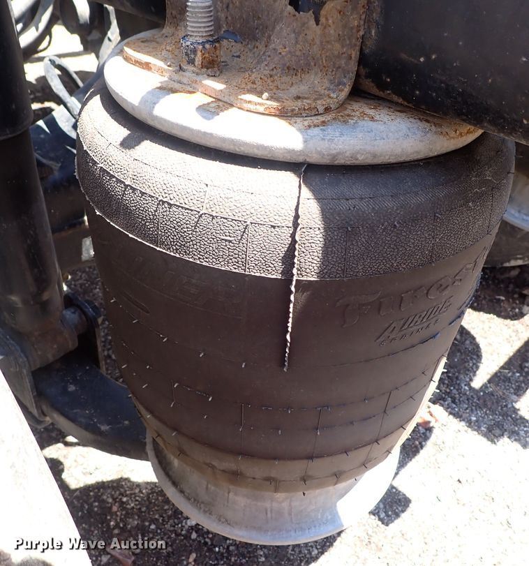 image for item DI1978 2016 Freightliner Cascadia  semi truck