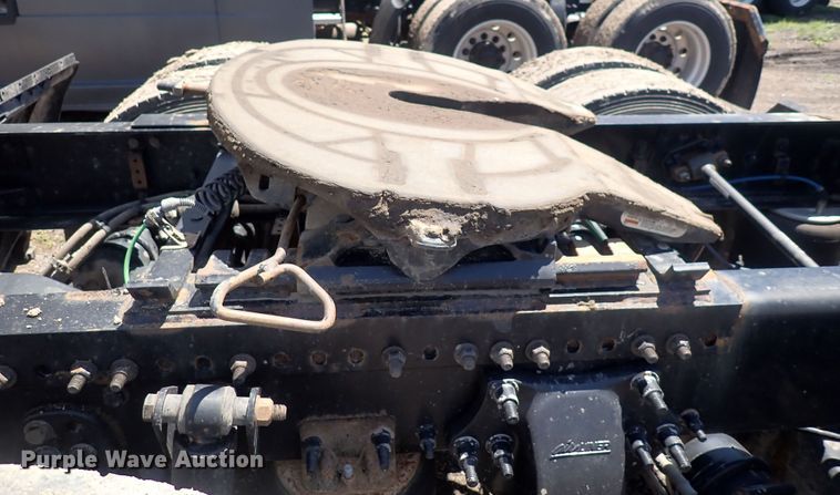 image for item DI1978 2016 Freightliner Cascadia  semi truck