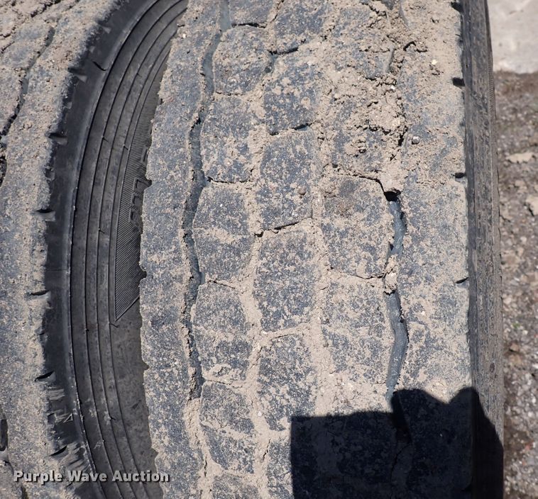 image for item DI1978 2016 Freightliner Cascadia  semi truck