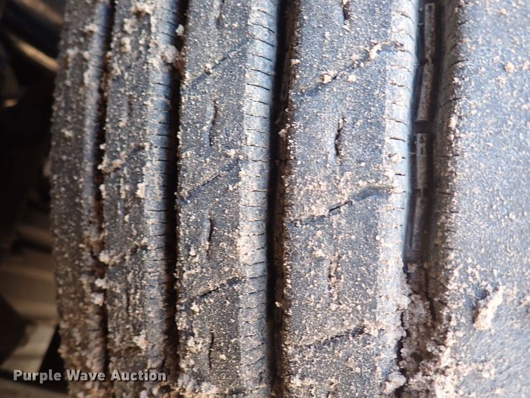 image for item DI1978 2016 Freightliner Cascadia  semi truck