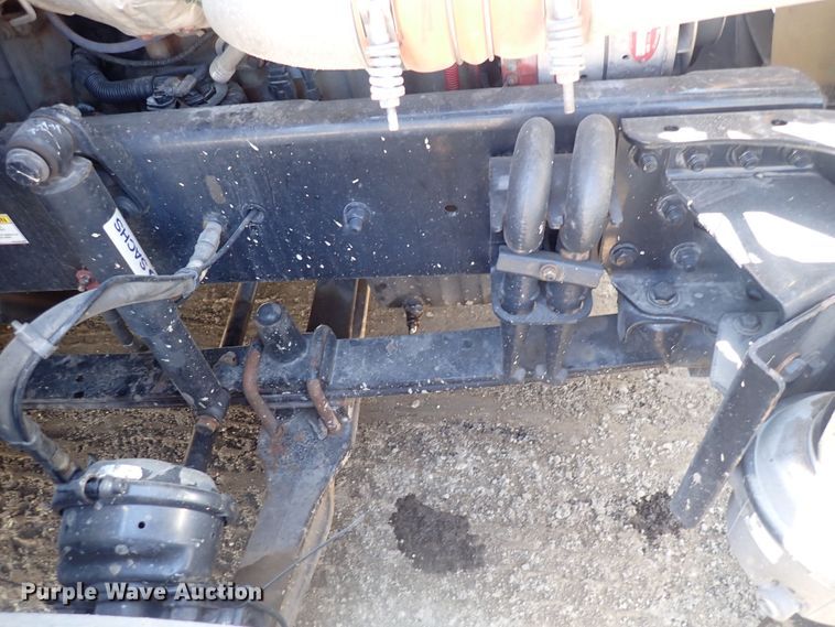 image for item DI1985 2016 Freightliner Cascadia  semi truck