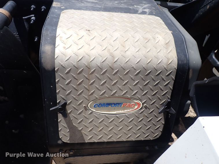 image for item DI1985 2016 Freightliner Cascadia  semi truck