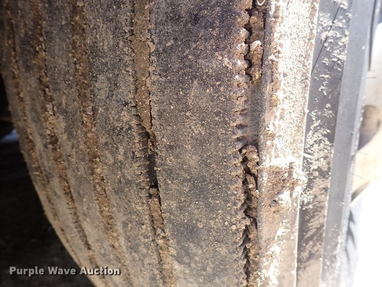 image for item DI1985 2016 Freightliner Cascadia  semi truck