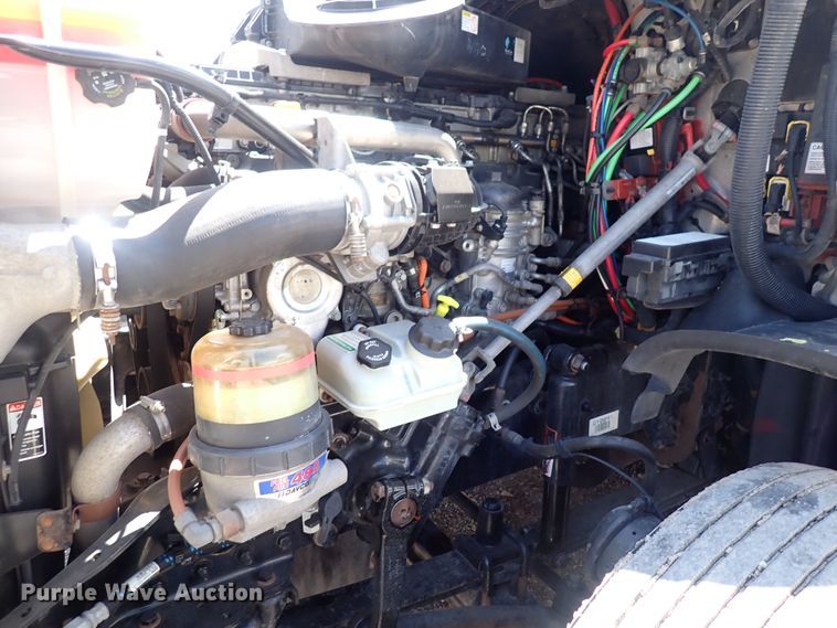 image for item DI1986 2016 Freightliner Cascadia  semi truck