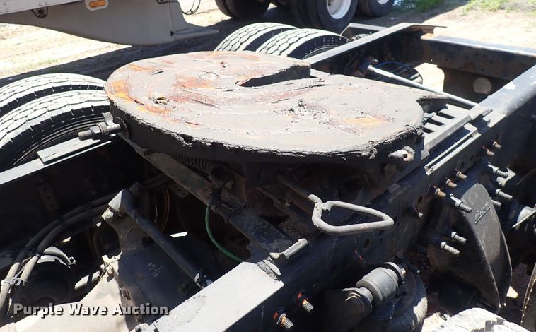 image for item DI1986 2016 Freightliner Cascadia  semi truck