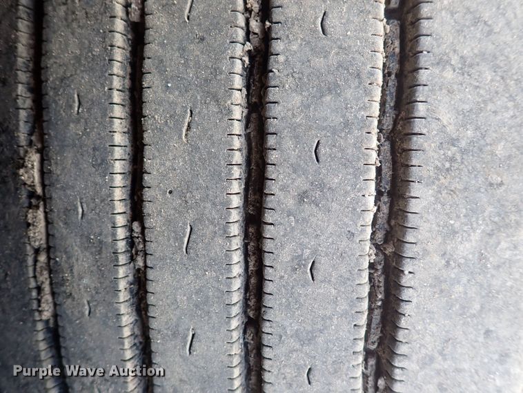 image for item DI1986 2016 Freightliner Cascadia  semi truck