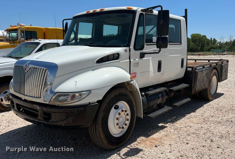 image for item DJ7742 2007 International 4300 SBA  flatbed truck