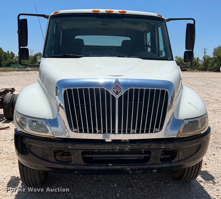 image for item DJ7742 2007 International 4300 SBA  flatbed truck