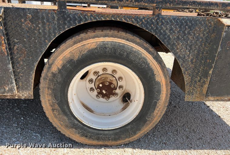 image for item DJ7742 2007 International 4300 SBA  flatbed truck