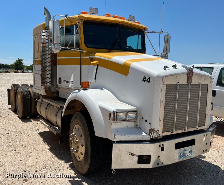 image for item DJ7743 1988 Kenworth  semi truck