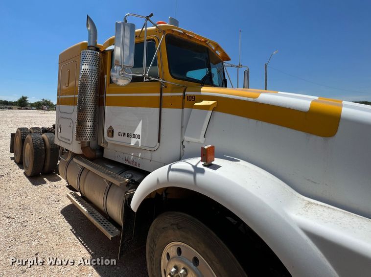 image for item DJ7743 1988 Kenworth  semi truck