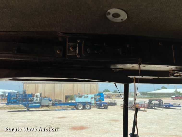 image for item DJ7743 1988 Kenworth  semi truck