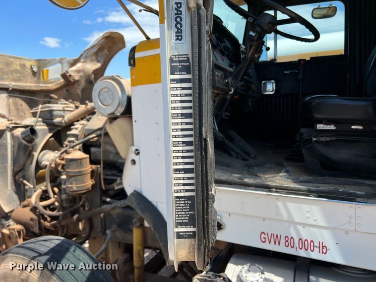 image for item DJ7743 1988 Kenworth  semi truck