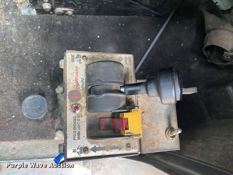 image for item DK6442 2001 Kenworth W900  semi truck