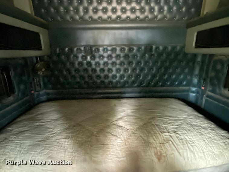 image for item DK6442 2001 Kenworth W900  semi truck