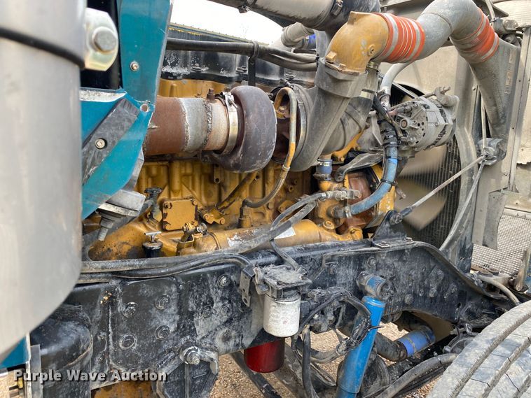 image for item DK6442 2001 Kenworth W900  semi truck