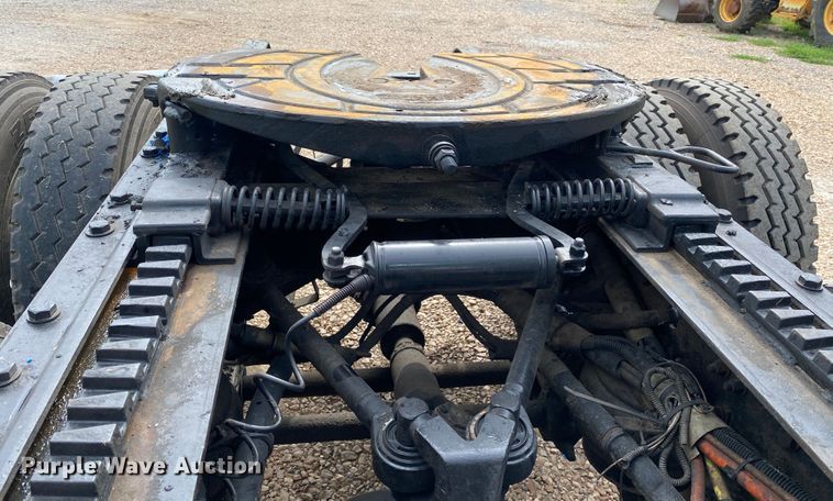 image for item DK6442 2001 Kenworth W900  semi truck