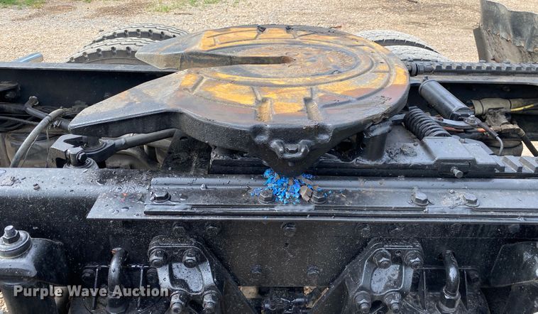 image for item DK6442 2001 Kenworth W900  semi truck