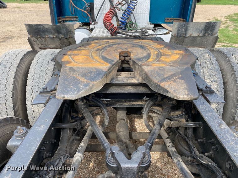 image for item DK6442 2001 Kenworth W900  semi truck