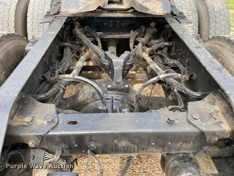 image for item DK6442 2001 Kenworth W900  semi truck