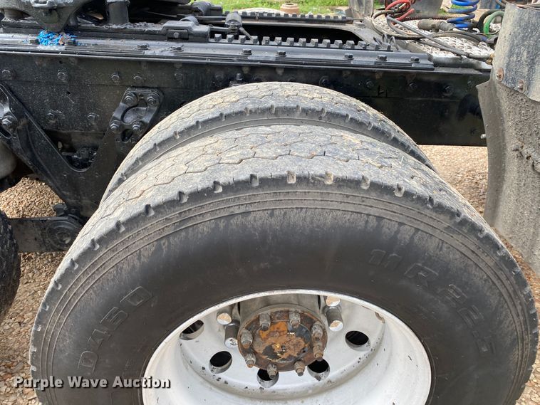 image for item DK6442 2001 Kenworth W900  semi truck