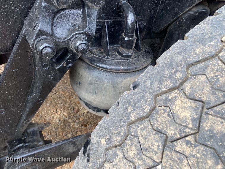 image for item DK6442 2001 Kenworth W900  semi truck