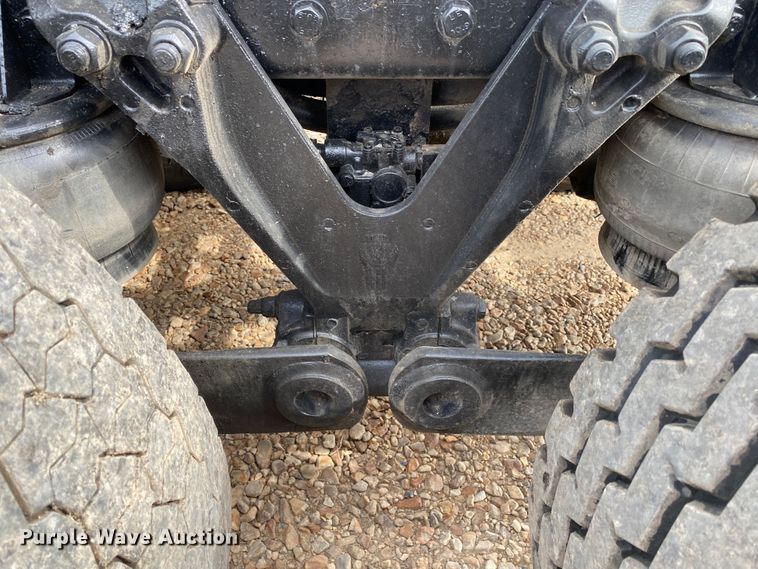 image for item DK6442 2001 Kenworth W900  semi truck