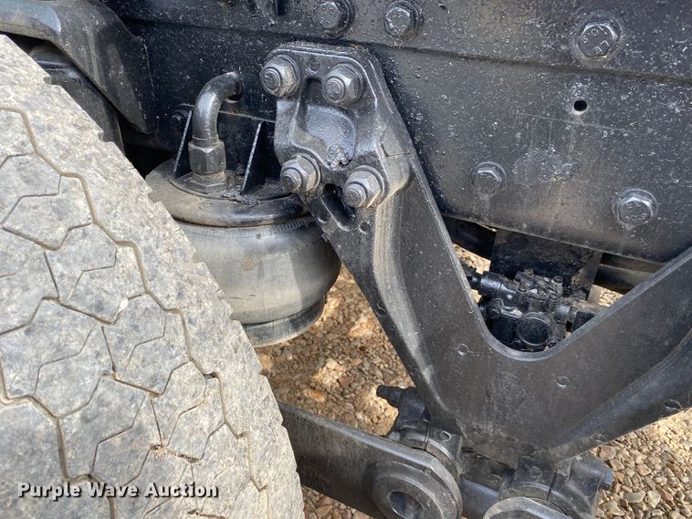 image for item DK6442 2001 Kenworth W900  semi truck