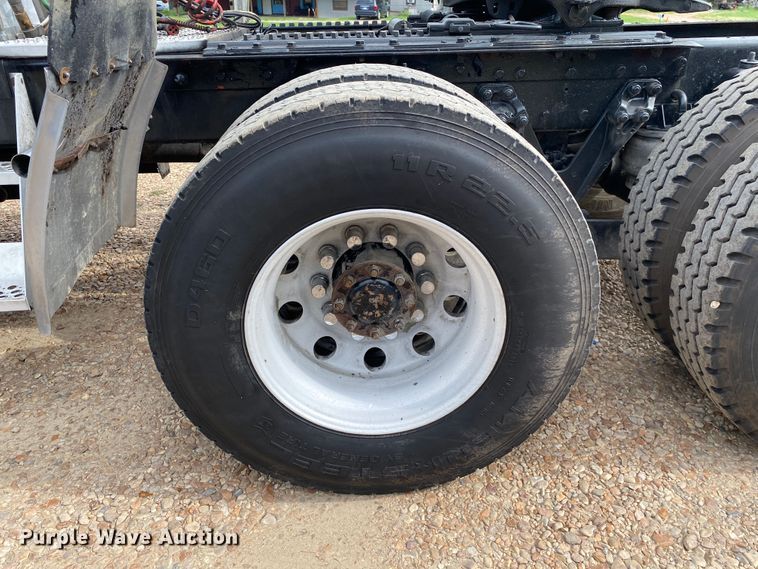 image for item DK6442 2001 Kenworth W900  semi truck