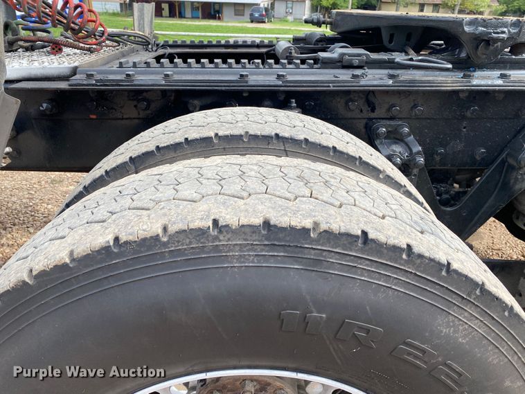 image for item DK6442 2001 Kenworth W900  semi truck