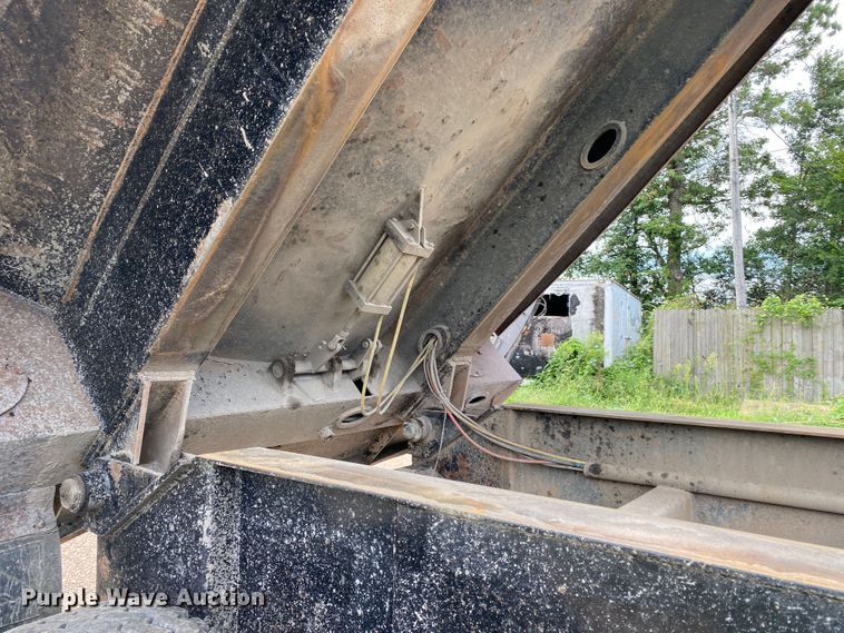 image for item DK6443 2009 Construction Trailer Specialist HRD-26 QF  end dump trailer