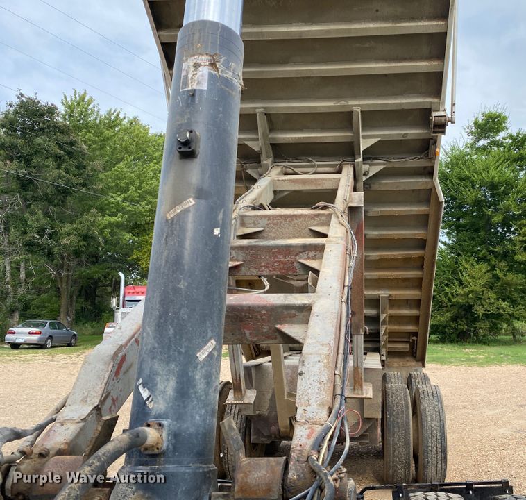 image for item DK6444 2002 Materials Inc.  end dump trailer