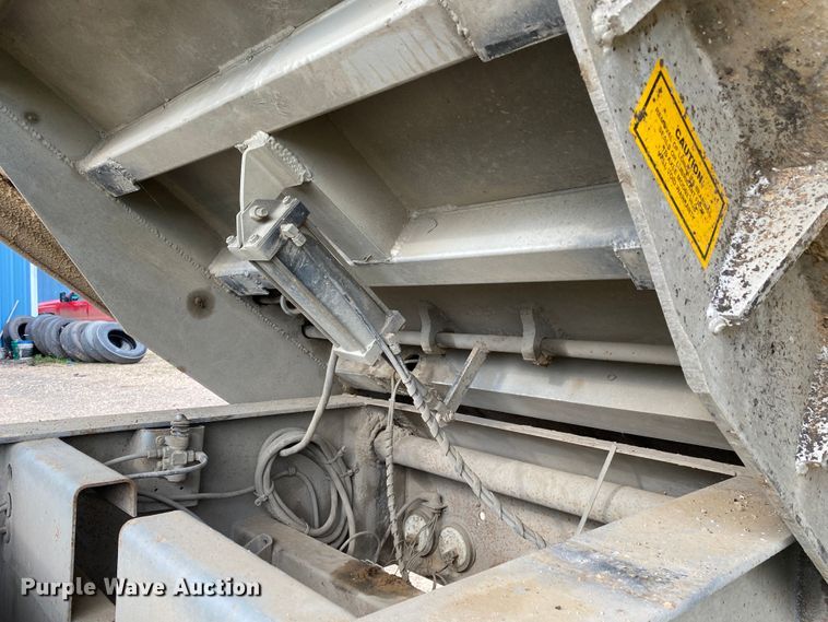 image for item DK6444 2002 Materials Inc.  end dump trailer