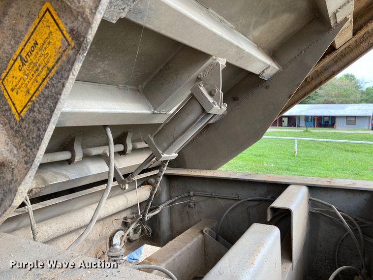 image for item DK6444 2002 Materials Inc.  end dump trailer