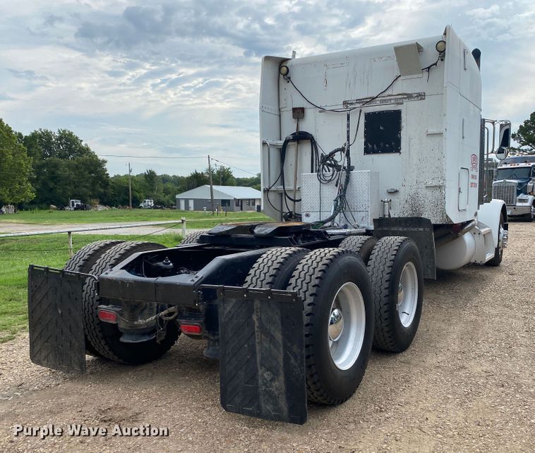 image for item DK6445 2006 Peterbilt 379  semi truck