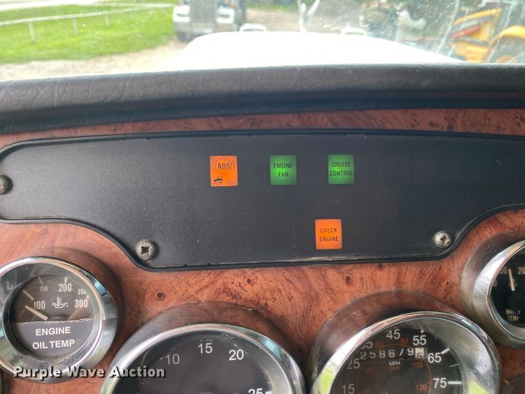 image for item DK6445 2006 Peterbilt 379  semi truck