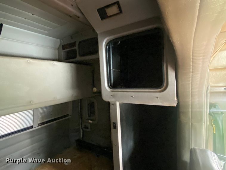 image for item DK6445 2006 Peterbilt 379  semi truck