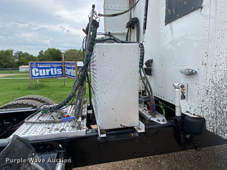 image for item DK6445 2006 Peterbilt 379  semi truck