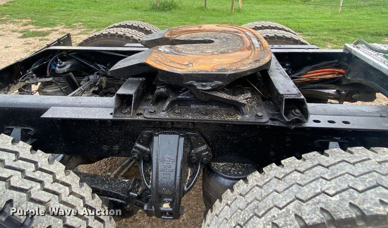 image for item DK6445 2006 Peterbilt 379  semi truck