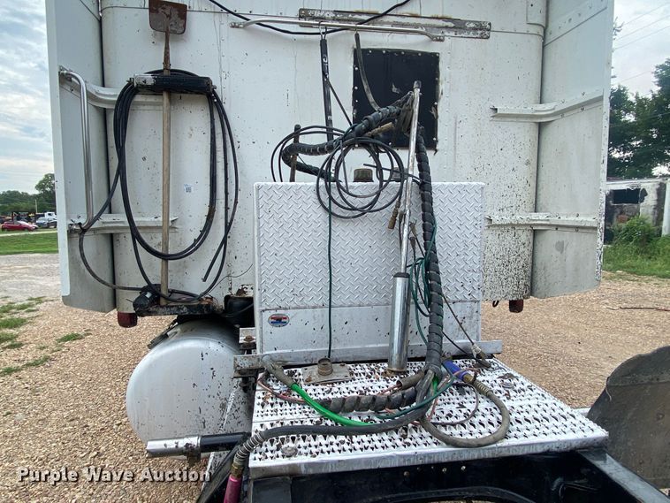 image for item DK6445 2006 Peterbilt 379  semi truck